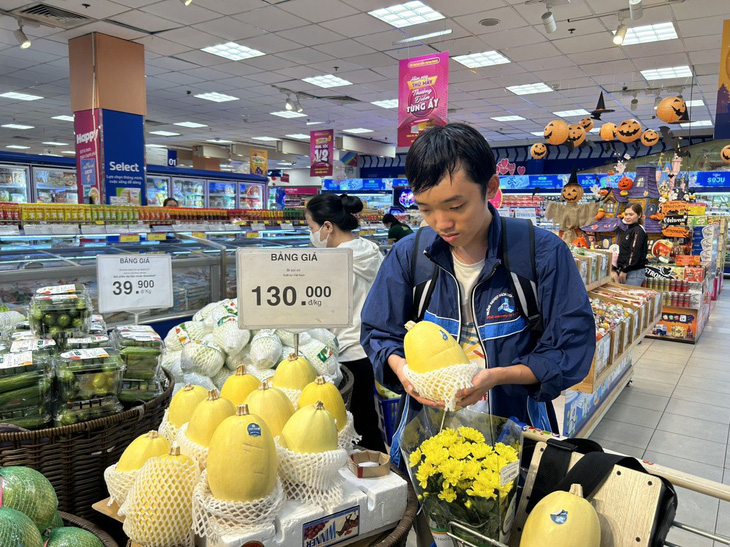 Bí ngòi sợi - món mới tại Co.opmart/Co.opXtra đang thu hút khách hàng - Ảnh: Hồng Châu