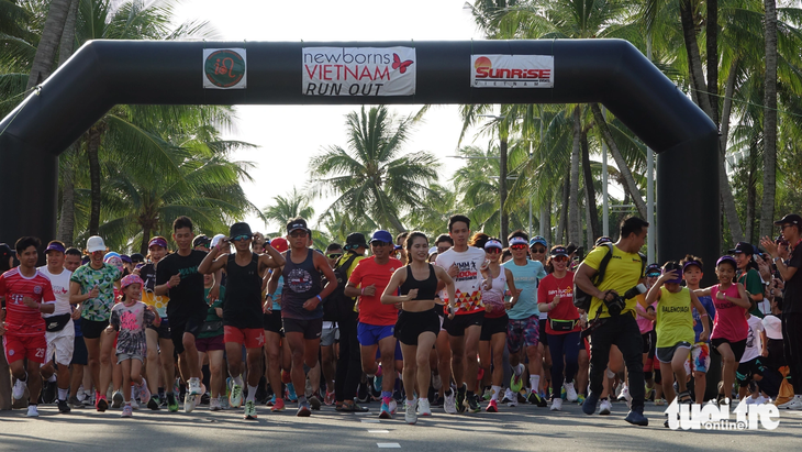 Giải chạy từ thiện Newborns Việt Nam Runout thu hút hơn 300 vận động viên và khách quốc tế tham gia - Ảnh: CHÍ CÔNG