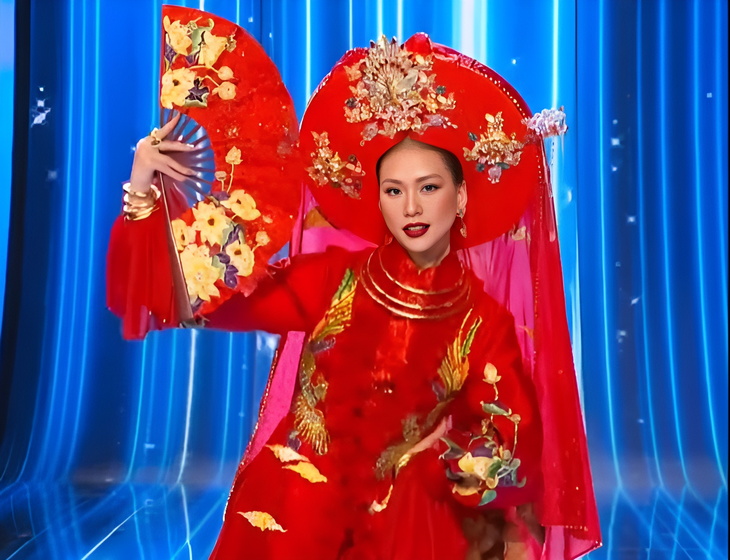 Bùi Quỳnh Hoa gây ấn tượng trong phần thi trang phục dân tộc tại Miss Universe 2023 - Ảnh chụp màn hình