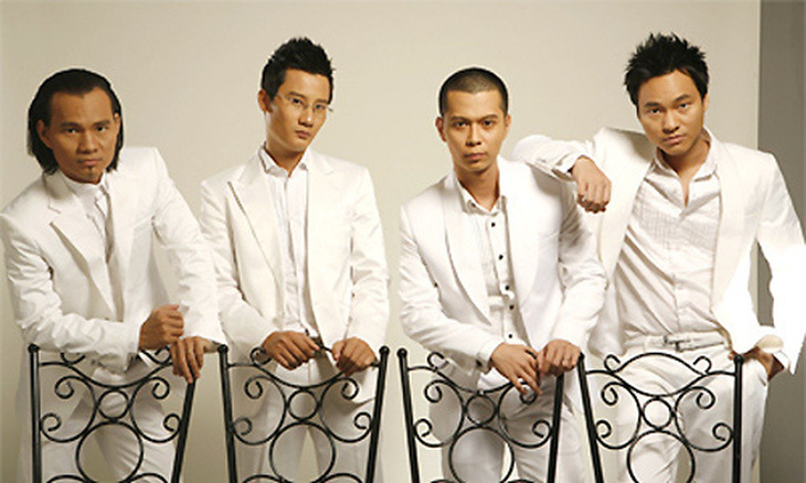 4 thành viên nhóm nhạc AC&M thời còn hoạt động: Thụy Vũ, Hoàng Bách, Nam Khánh, Đình Bảo