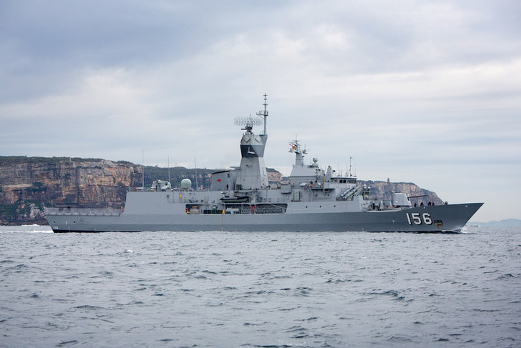 Tàu HMAS Toowoomba của Úc đang hoạt động tại vùng biển quốc tế ngoài khơi Nhật Bản - Ảnh: ABC