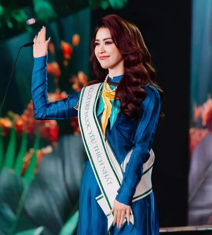 Quyên Qui đoạt giải Người đẹp được yêu thích tại cuộc thi Miss Earth - Ảnh: NVCC