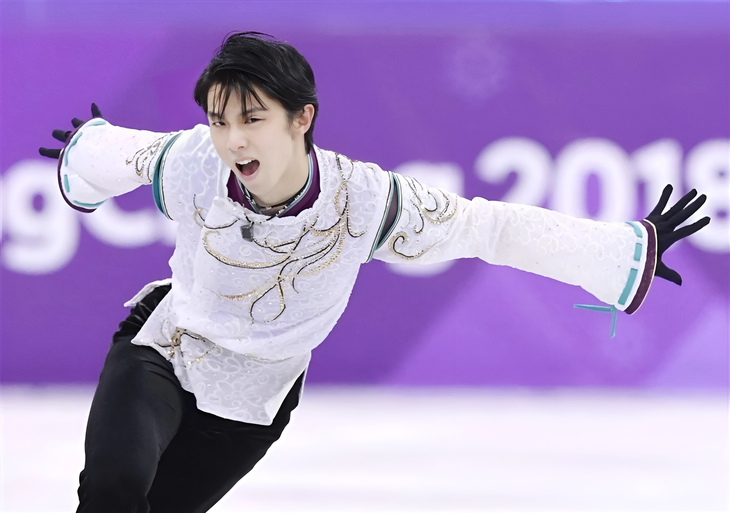 羽生結弦は、その完璧なテクニック、彼の多くの功績、才能、そしてスポーツ界における影響力で高く評価されている – 写真：ジャパンニュース