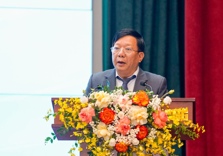 Phó chủ tịch UBND TP Hải Phòng Nguyễn Đức Thọ thông tin tình hình giao thương giữa Hải Phòng với Trung Quốc, Ấn Độ và Nam Phi - Ảnh: Đ. THANH