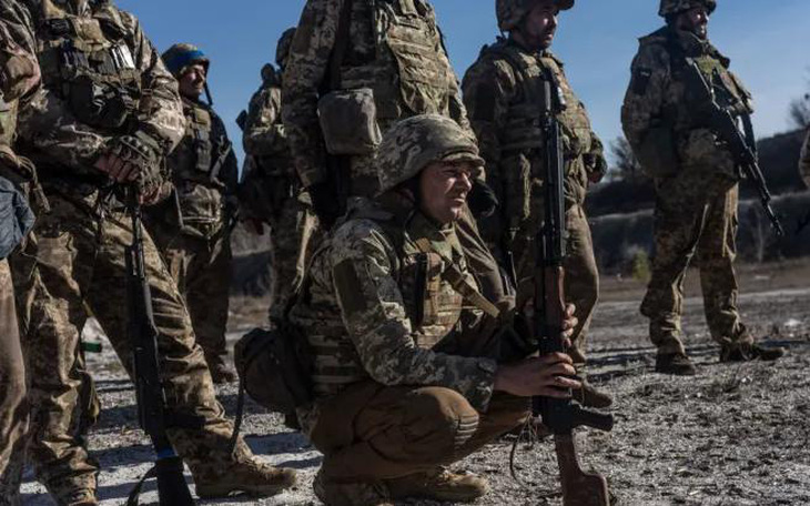 Tổng thống Ukraine kêu gọi quân đội 'đừng kiệt sức' khi Nga tăng cường tấn công