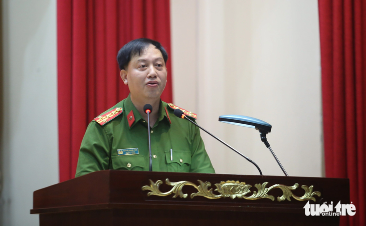 Đại tá Huỳnh Quang Tâm - trưởng Phòng Cảnh sát phòng cháy chữa cháy và cứu nạn, cứu hộ (PC07) Công an TP.HCM - thông tin về kết quả kiểm tra nhà chung cư trên địa bàn - Ảnh: MINH HÒA