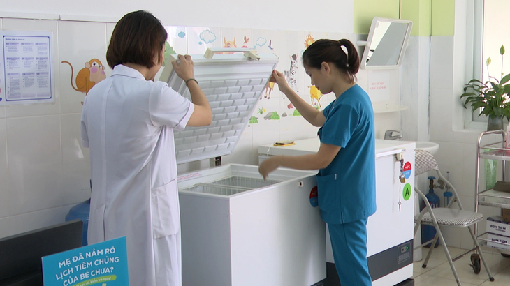 Tủ vắc xin viêm gan B của Bệnh viện Phụ sản Hải Dương trống trơn từ ngày 18-10