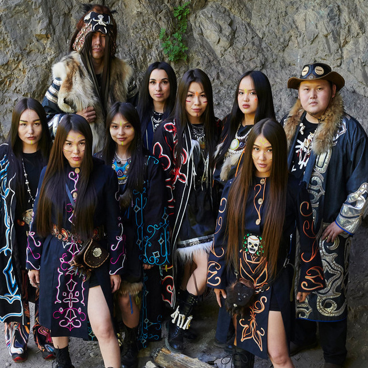 Otyken là một nhóm nhạc bản địa người Siberia (Nga). Âm nhạc của Otyken truyền tải năng lượng của thiên nhiên hoang dã, nhóm có lối hát họng đặc biệt. Thành viên của nhóm đa phần là nữ.