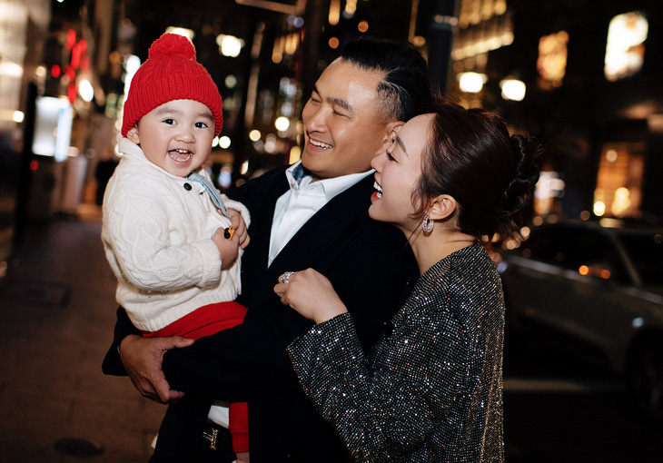 Lý Thùy Chang tiết lộ trong chuyến đi Nhật, vợ chồng cô tranh thủ thực hiện bộ ảnh cưới làm kỷ niệm. Bé Gia Khang đã cứng cáp nên họ dự định sẽ có con thứ hai trong năm 2024.