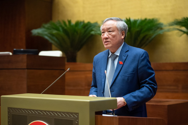 Chánh án Tòa án nhân dân tối cao Nguyễn Hòa Bình báo cáo tại Quốc hội ngày 21-11 - Ảnh: GIA HÂN
