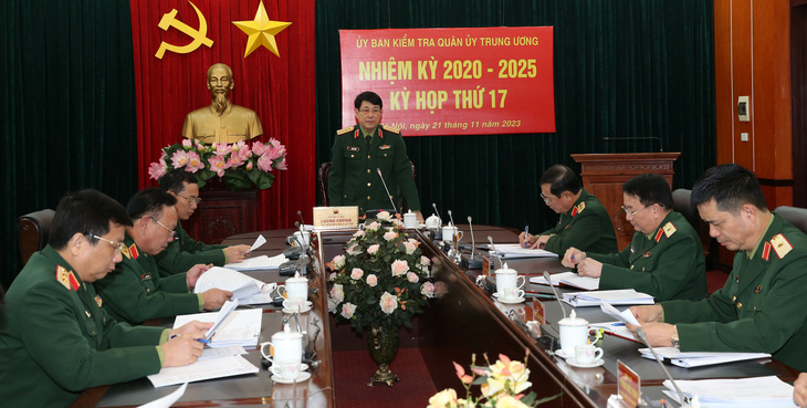 Đại tướng Lương Cường chủ trì kỳ họp thứ 17 Ủy ban Kiểm tra Quân ủy Trung ương - Ảnh: QUỐC CHÍNH