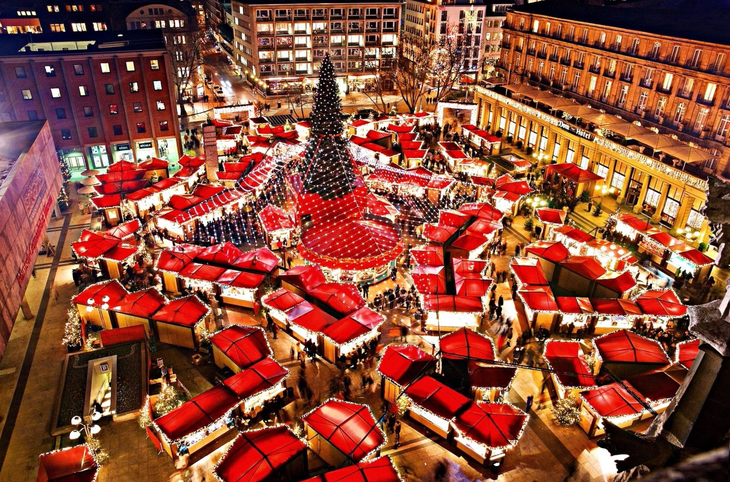 Phiên chợ Giáng sinh là truyền thống đặc trưng của các nước châu Âu - Ảnh: GETTY IMAGES