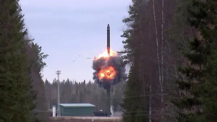 Ảnh lưu trữ của Bộ Quốc phòng Nga cho thấy một tên lửa RS-24 Yars vừa được phóng - Ảnh: RIA NOVOSTI