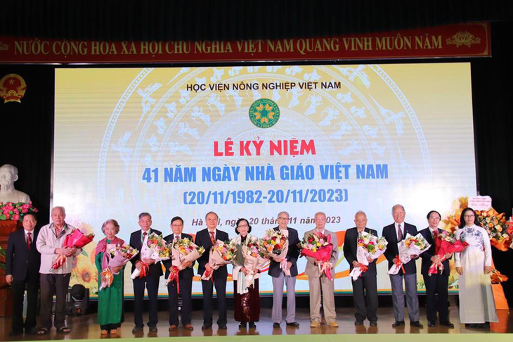 Học viện Nông nghiệp Việt Nam tổ chức Lễ kỷ niệm ngày Nhà giáo Việt Nam 20-11 - Ảnh 1.