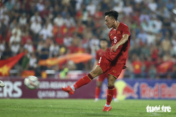 Tiền vệ Nguyễn Thái Sơn đang là trụ cột tại U23 Việt Nam và tuyển quốc gia - Ảnh: H.TÙNG