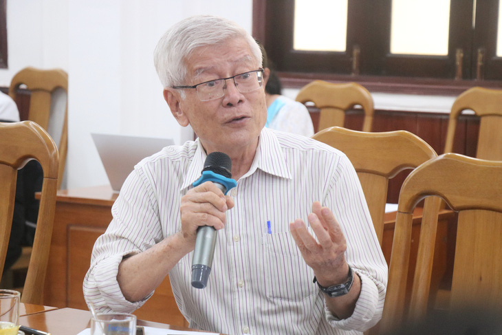 TS Võ Kim Cương, nguyên phó kiến trúc sư trưởng TP.HCM, chia sẻ - Ảnh: CẨM NƯƠNG
