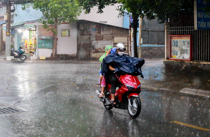 Hôm nay 24-11, thời tiết Nam Bộ mưa to vài nơi - Ảnh: CHÂU TUẤN