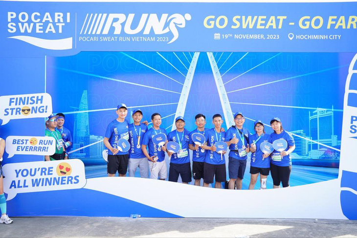 Giải chạy Pocari Sweat Run Việt Nam 2023: Ấn tượng từ những bước chạy nhỏ nhất- Ảnh 5.