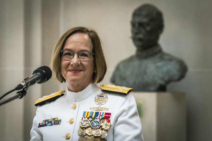 Tư lệnh hải quân Mỹ Lisa Franchetti - Ảnh: USNI News