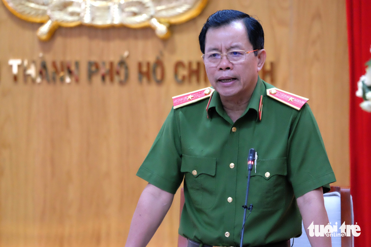 Thiếu tướng Trần Đức Tài, phó giám đốc Công an TP.HCM, chỉ đạo xử lý nghiêm người nghiện ma túy điều khiển phương tiện tham gia giao thông - Ảnh: PHƯƠNG NHI