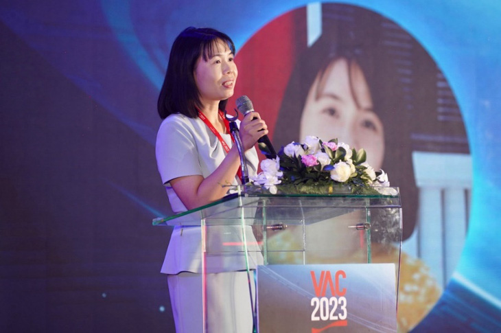 Bà Lý Thị Thu Thủy, trưởng Phòng Bảo hiểm nhân thọ - Cục Quản lý và Giám sát bảo hiểm (Bộ Tài chính), phát biểu mở đầu sự kiện.