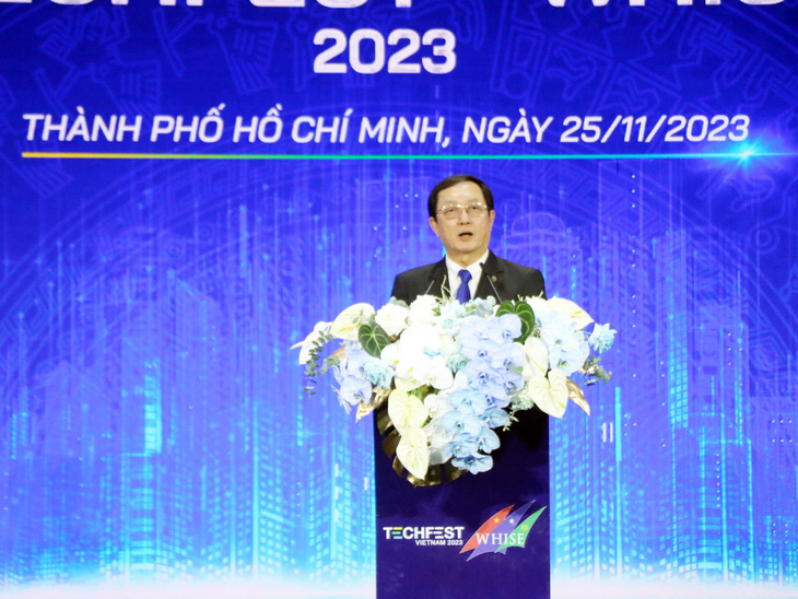 Bộ trưởng Huỳnh Thành Đạt phát biểu tại sự kiện - Ảnh: TRỌNG NHÂN