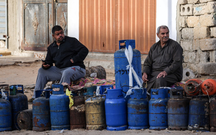Người dân Gaza đổ xô đi chợ tích trữ nhu yếu phẩm sau lệnh ngừng bắn