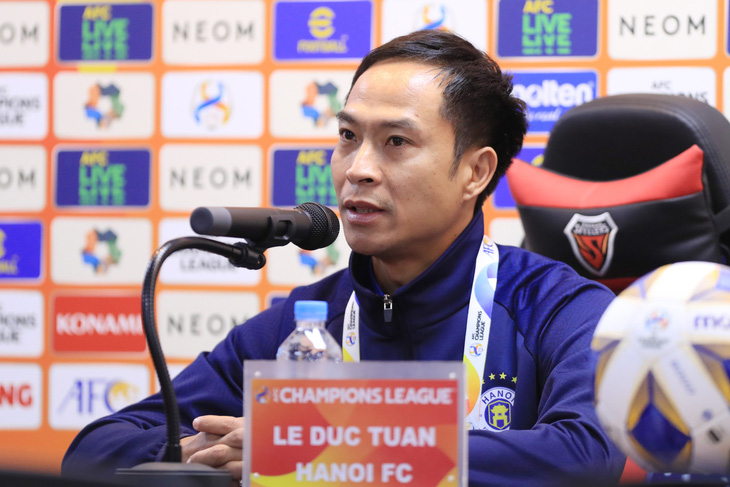 HLV Lê Đức Tuấn khẳng định CLB Hà Nội sẽ không buông AFC Champions League 2023 - 2024 - Ảnh: HNFC