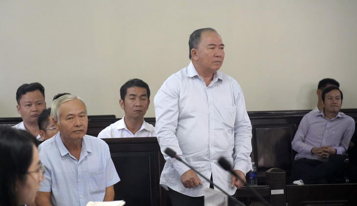 Ông Đặng Thanh Minh - cựu chủ tịch huyện Xuyên Mộc - tại tòa sáng 28-11 - Ảnh: Đ.H.