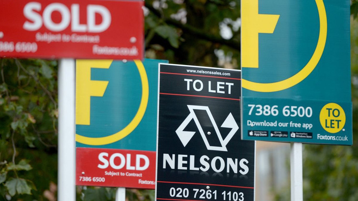 Zoopla cho biết người bán nhà ở Anh đã “thực tế hơn” về mức giá nhà mà họ sẽ chấp nhận bán - Ảnh: The Times