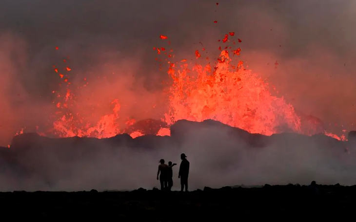 Núi lửa trên toàn cầu đồng loạt phun trào, có đáng lo?
