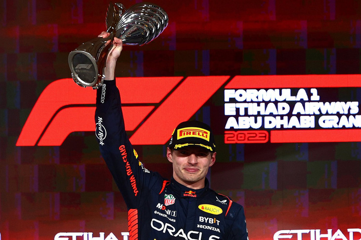 Sự kết hợp giữa bộ đôi tay đua số 1 hiện tại là Max Verstappen và xe đua số 1 giải Red Bull RB19 đã trả về kết quả mỹ mãn, tương xứng với khả năng của họ - Ảnh: CarBuzz