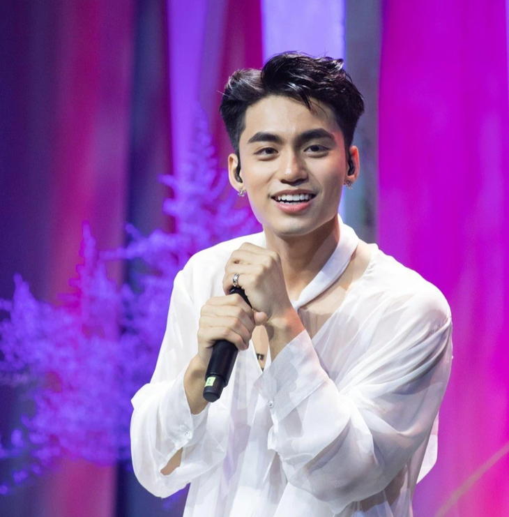MONO debut làm ca sĩ vào tháng 8 năm ngoái, anh là em trai Sơn Tùng M-TP - Ảnh: Facebook nhân vật