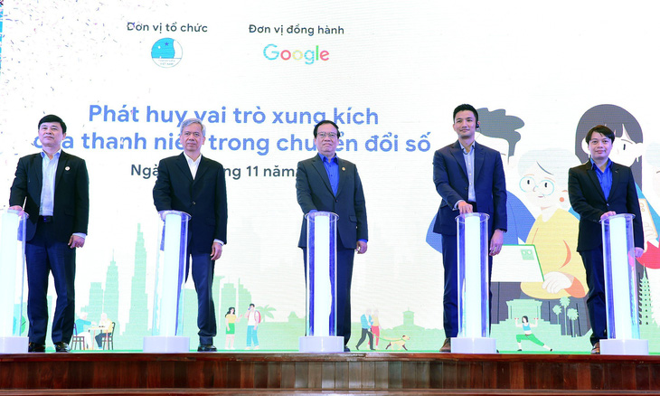 Lan tỏa thông điệp phát huy vai trò xung kích của thanh niên trong chuyển đổi số, chương trình do Trung ương Hội Liên hiệp thanh niên Việt Nam phối hợp với Google tổ chức - Ảnh: LÂM HẢI