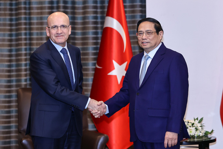 Thủ tướng Phạm Minh Chính tiếp Bộ trưởng Ngân khố và Tài chính Mehmet Simsek của Thổ Nhĩ Kỳ - Ảnh: NHẬT BẮC