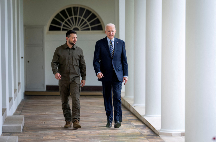 Tổng thống Ukraine Volodymyr Zelensky gặp Tổng thống Mỹ Joe Biden tại Nhà Trắng hôm 21-9 - Ảnh: REUTERS
