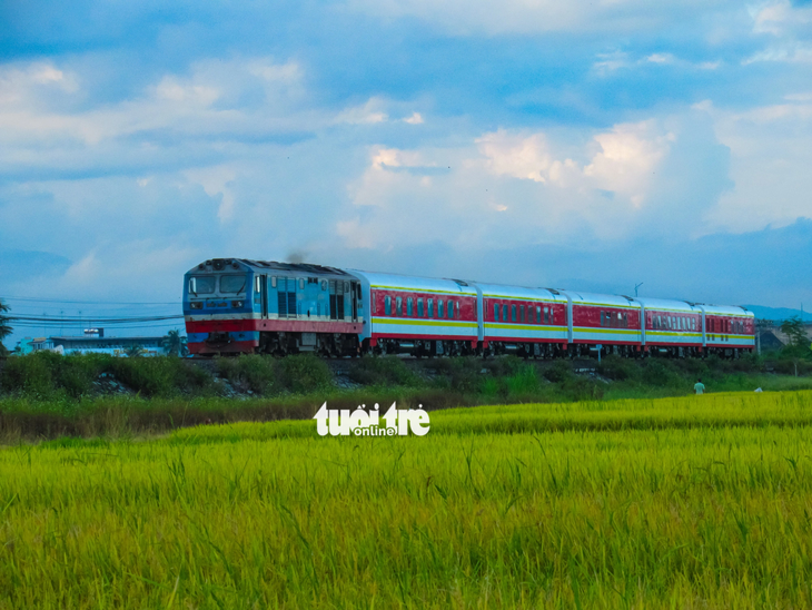 Các toa tàu hạng sang của Tập đoàn Jinxin trong một lần chạy thử trên đường sắt Việt Nam - Ảnh: TMND