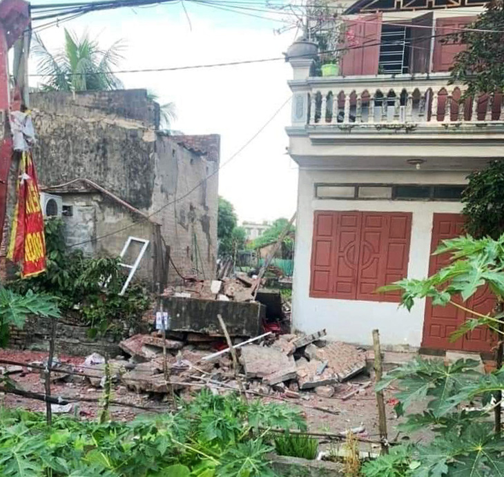 Hiện trường căn nhà cấp bốn tại xã Quang Trung, huyện An Lão, TP Hải Phòng đổ sập sau tiếng nổ lớn nghi do chế pháo - Ảnh: TIẾN HOÀNG
