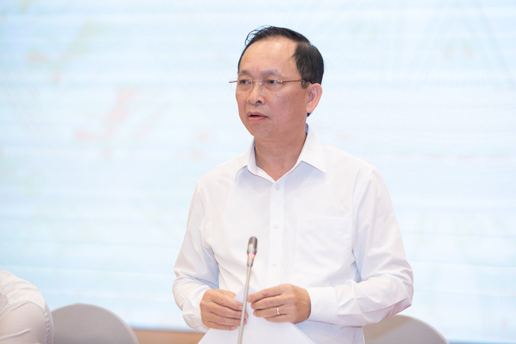 Ông Đào Minh Tú - phó thống đốc Ngân hàng Nhà nước - khẳng định đã chỉ rõ ngân hàng nào còn lãi suất cao - Ảnh: DANH KHANG