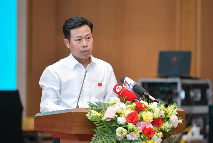 Ông Lê Quân - giám đốc Đại học Quốc gia Hà Nội - phát biểu tại hội nghị