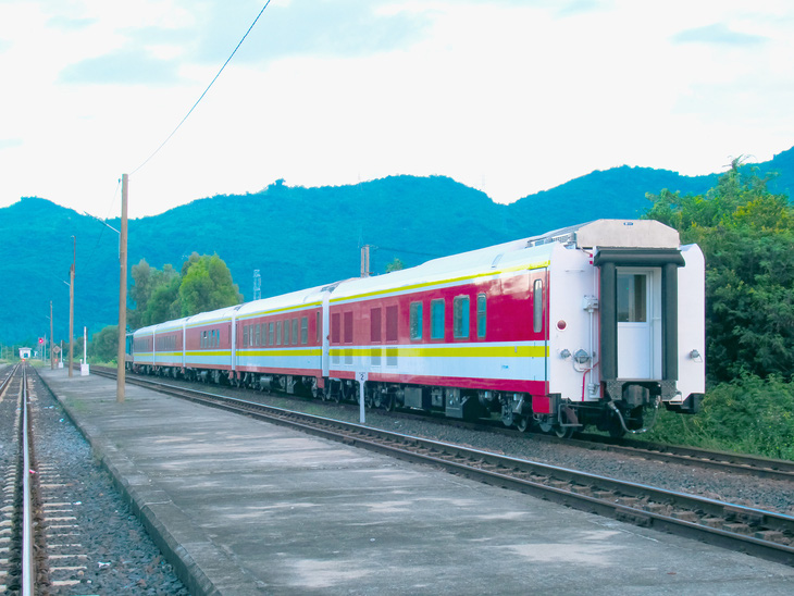 Các toa tàu hạng sang của Tập đoàn Jinxin trong một lần chạy thử trên đường sắt Việt Nam - Ảnh: TMND