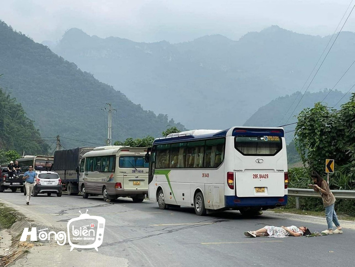 Hết mình vì &quot;sống ảo&quot;