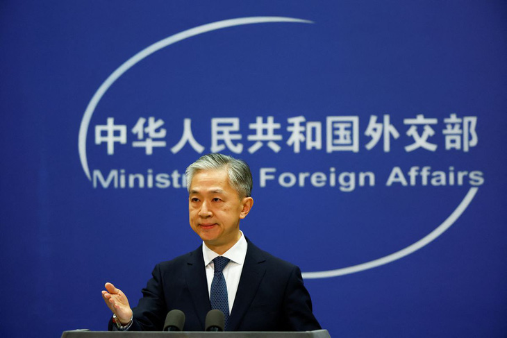 Phát ngôn viên Bộ Ngoại giao Trung Quốc Uông Văn Bân - Ảnh: REUTERS