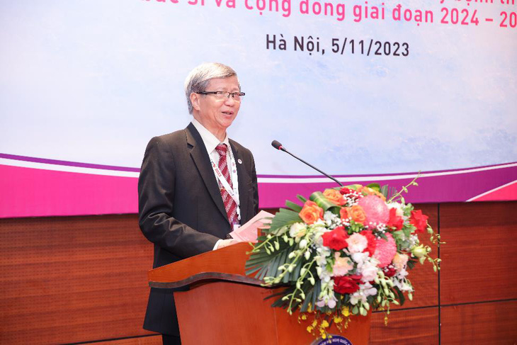 GS.TS.BS Huỳnh Văn Minh - chủ tịch Hội Tim mạch học Việt Nam - chia sẻ hợp tác cùng Bayer Việt Nam đánh dấu một cột mốc quan trọng trong nỗ lực tăng cường quản lý bệnh tim mạch tại Việt Nam - Ảnh: Nhật Minh        