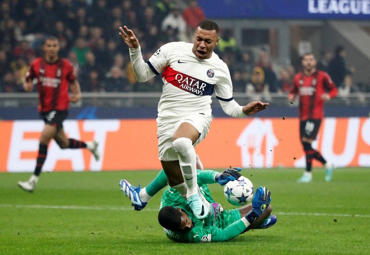 Mabppe không thể giúp PSG tránh khỏi thất bại trước Milan - Ảnh: REUTERS