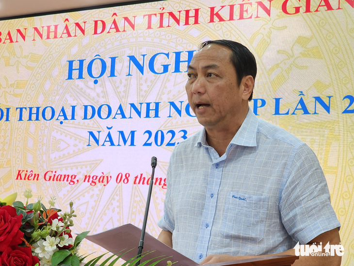 Ông Lâm Minh Thành - chủ tịch UBND tỉnh Kiên Giang - yêu cầu Phú Quốc phải có sản phẩm du lịch riêng biệt, mới lạ mới thu hút khách trở lại - Ảnh: BỬU ĐẤU