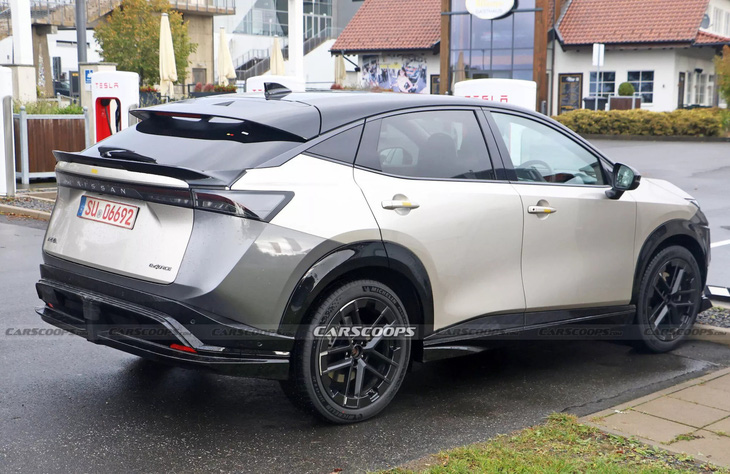 The Nissan Ariya is naturally highly appreciated for its handling, but the company is not interested in expanding the car sales market due to the car's high prices and numerous difficulties in assembly in the past - Photo: Carscoops