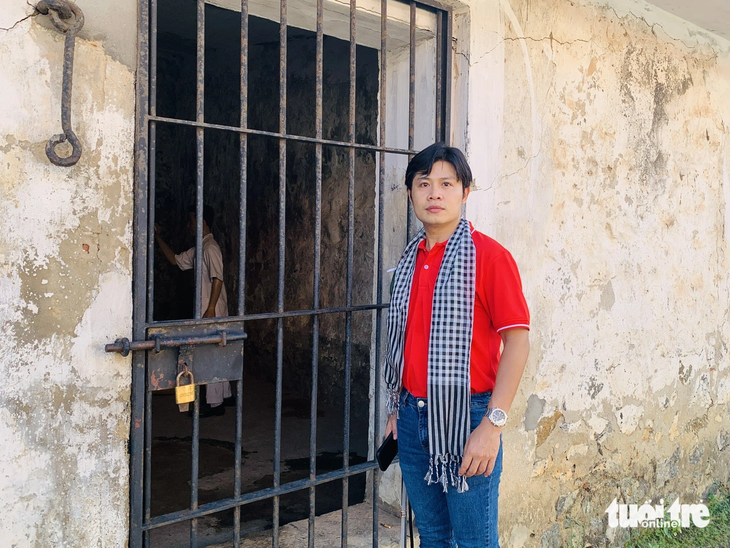 Nhạc sĩ Nguyễn Văn Chung có nhiều cảm xúc khi lần đầu đến Côn Đảo - Ảnh: HOÀI PHƯƠNG