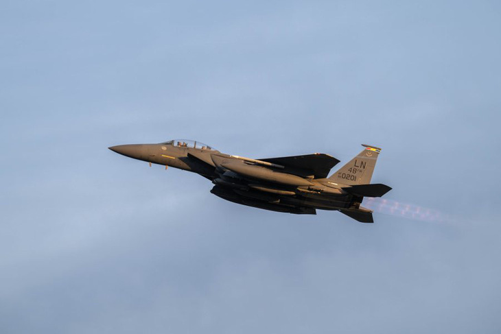 Một chiếc tiêm kích F-15E Strike Eagle của Không quân Mỹ - Ảnh: KHÔNG QUÂN MỸ