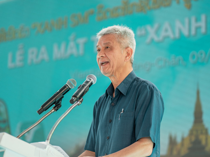 Bí thư Trung ương Đảng, Bí thư Thành ủy kiêm Chủ tịch HĐND TP Vientiane phát biểu tại sự kiện ra mắt Xanh SM - Ảnh: Đ.H